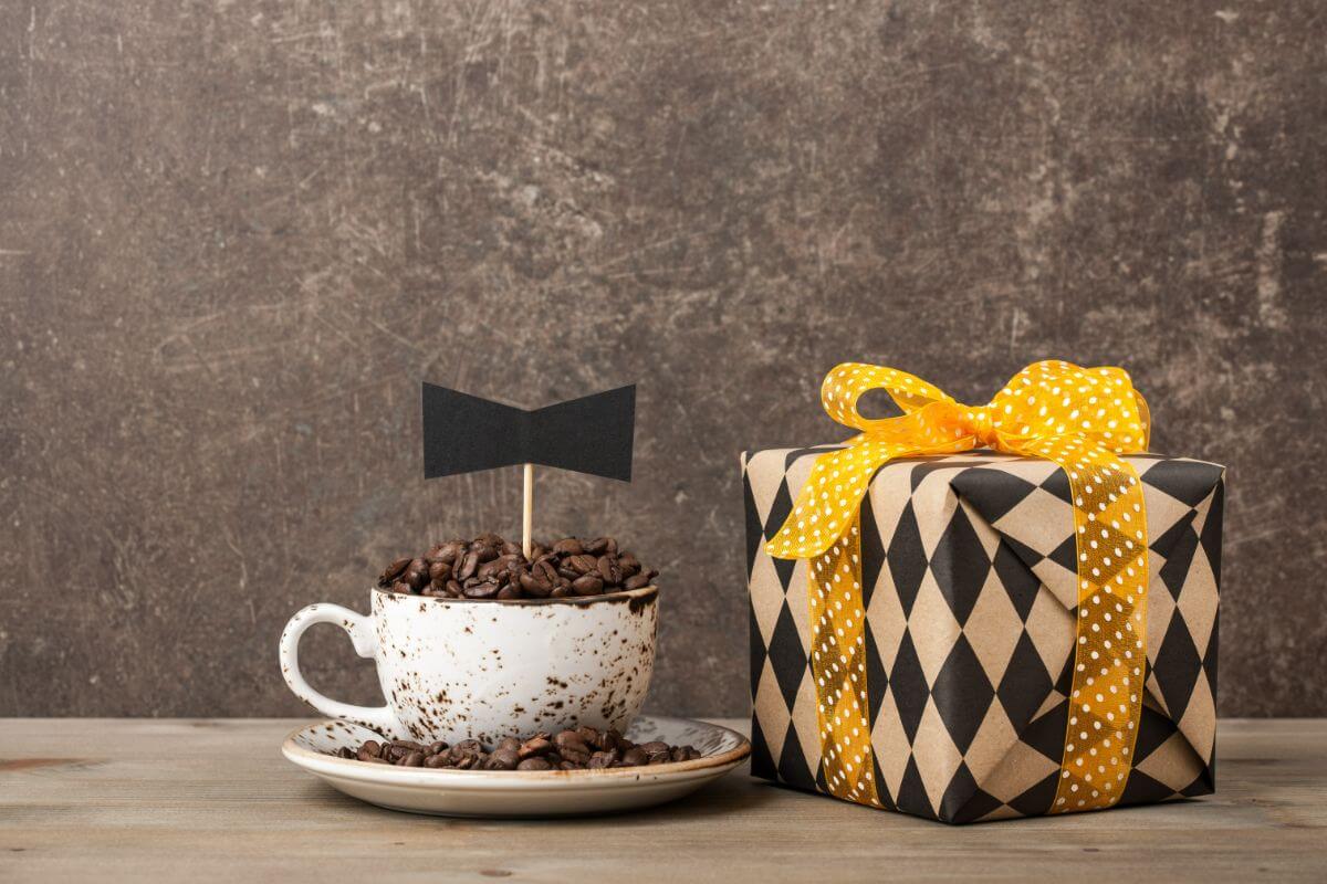 A Stylish Coffee Mug with Lids or a Travel Tumbler