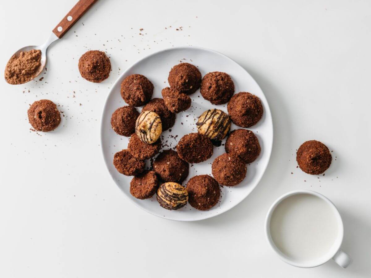 Raw Brownie Balls